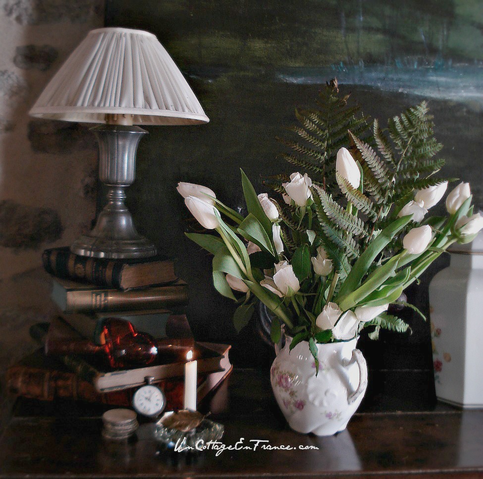 Un bouquet cottage de TULIPES BLANCHES pour commencer l’année (A WHITE TULIPS cottage bouquet to start the new year)