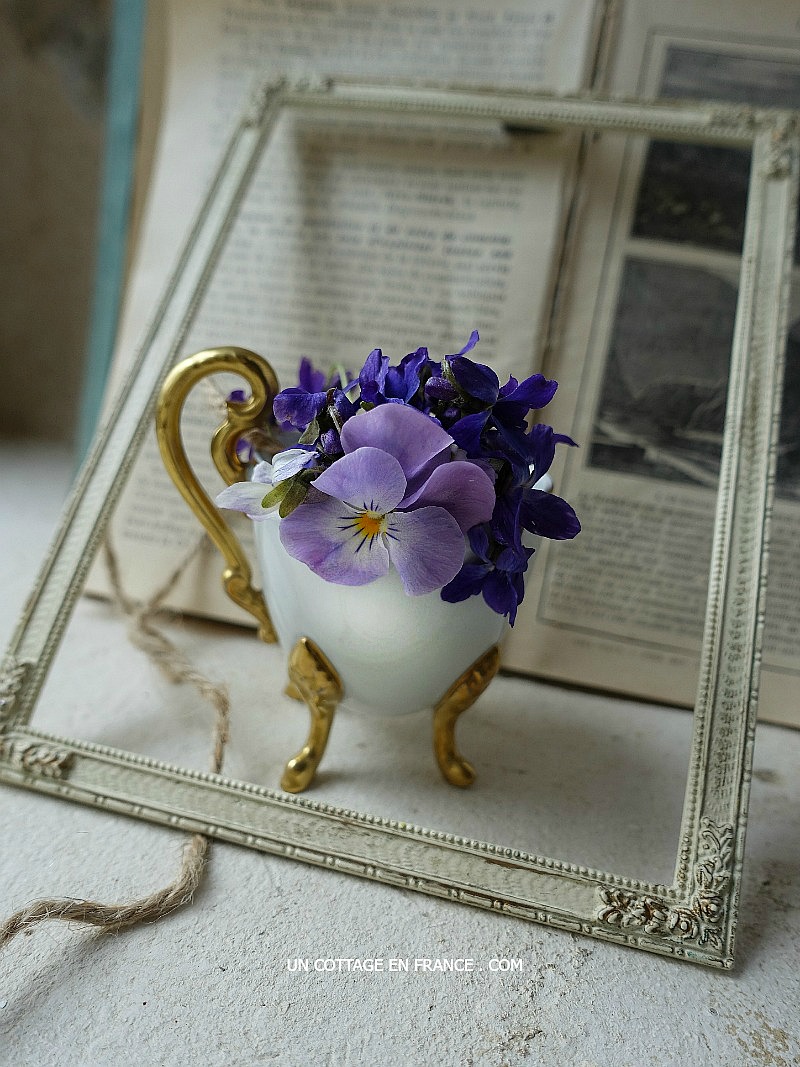 le-petit-bouquet-francais-the-french-little-violets-bouquet