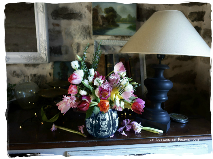 Couleurs vives : un bouquet de janvier | Bold tints: a January floral arrangement